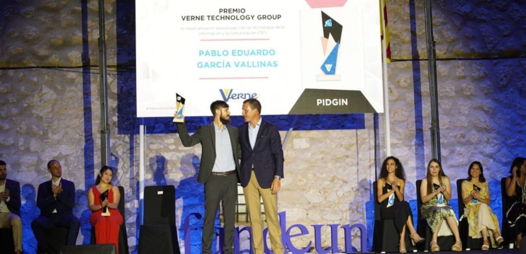 Entrega del premio verne technology group